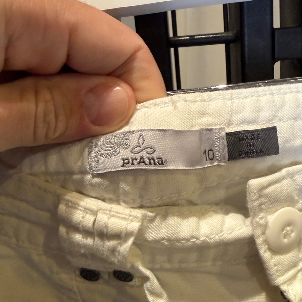 Prana White Cargo Shorts - Picture 3 of 4